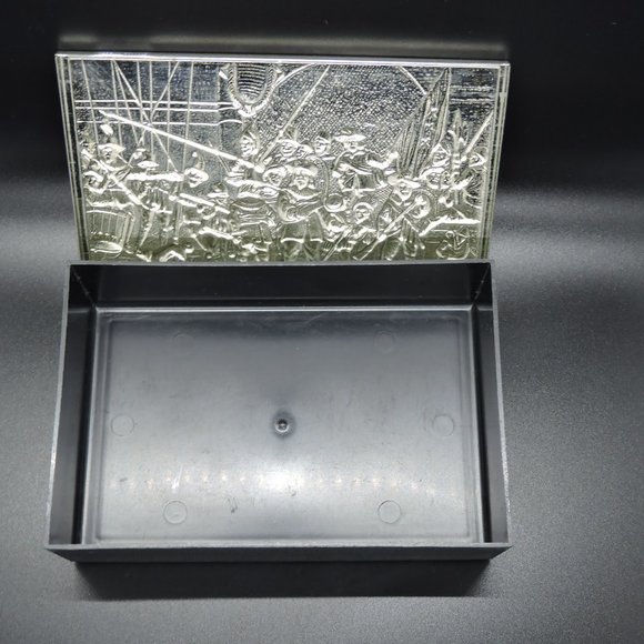 Vintage Daher Co. Rembrandt Metal Lid / Plastic Storage Trinket Box - Picture 8 of 10